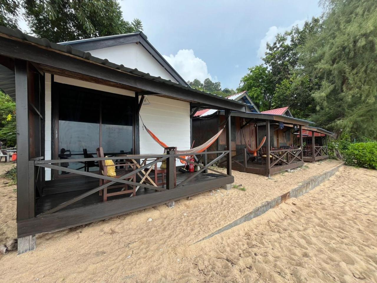 Hotel The Station Tioman Kampong Ayer Batang Exterior foto