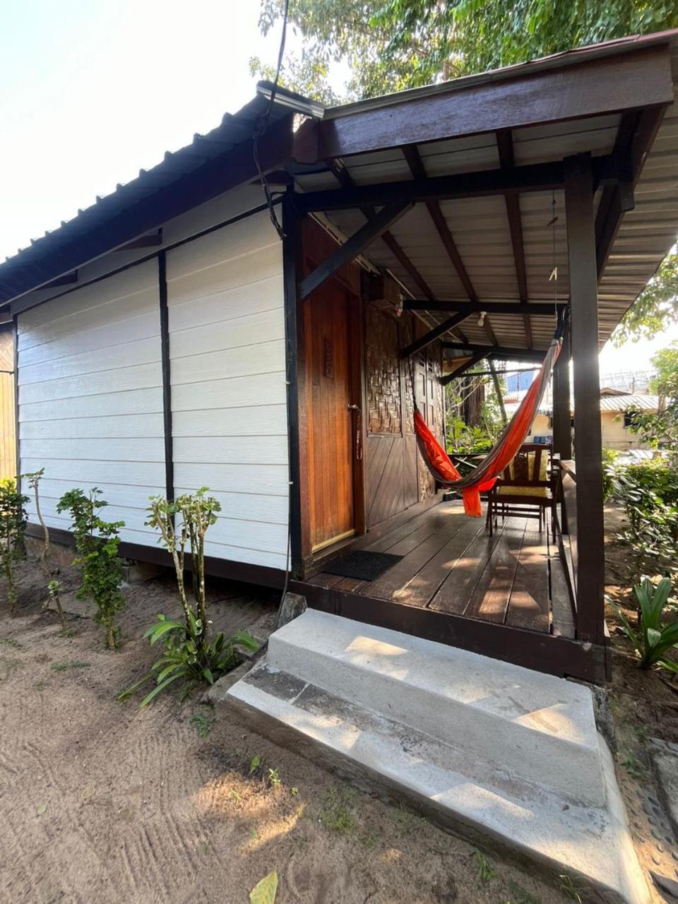 Hotel The Station Tioman Kampong Ayer Batang Exterior foto