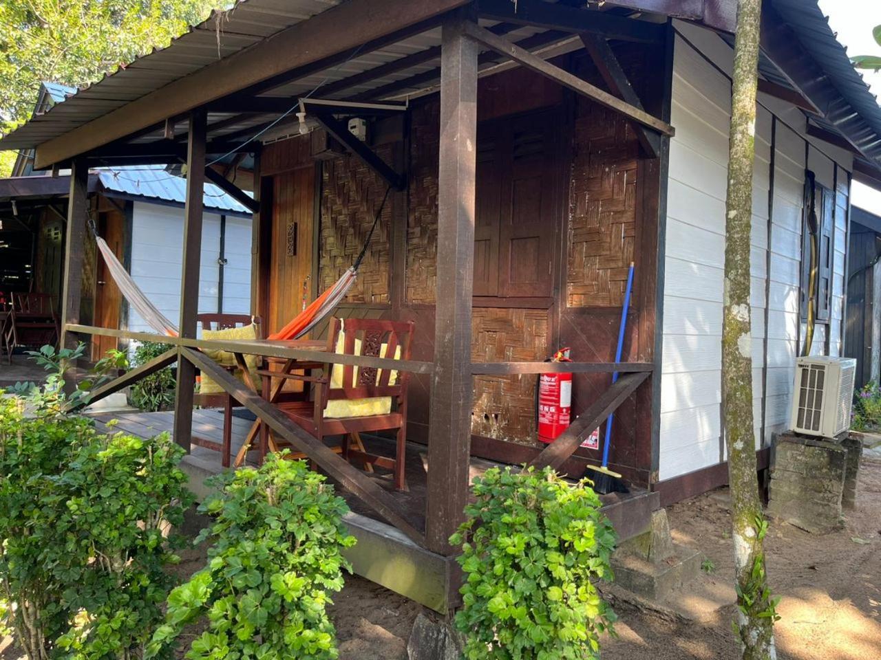 Hotel The Station Tioman Kampong Ayer Batang Exterior foto